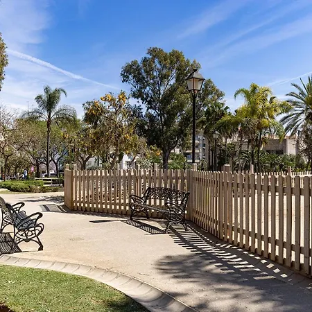 Floor Park With Parking Apartment *